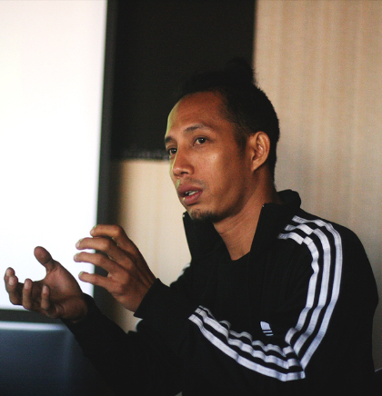 アドハリ・ドノラ